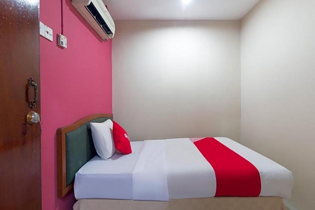 Oyo 44100 Hotel Casavilla Petaling Jaya Eksteriør billede