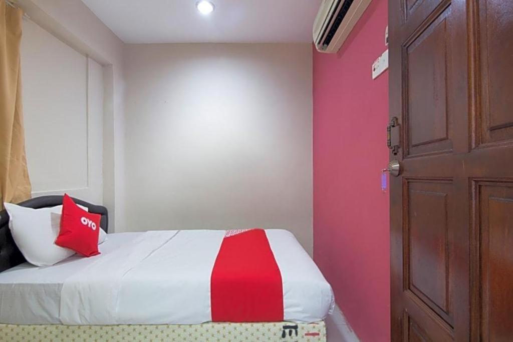 Oyo 44100 Hotel Casavilla Petaling Jaya Eksteriør billede