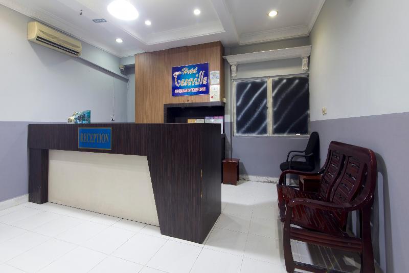 Oyo 44100 Hotel Casavilla Petaling Jaya Eksteriør billede