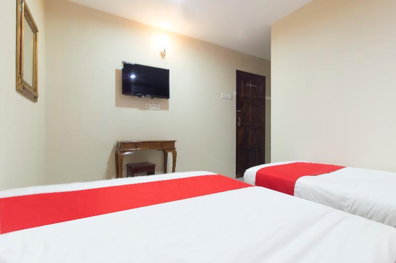 Oyo 44100 Hotel Casavilla Petaling Jaya Eksteriør billede